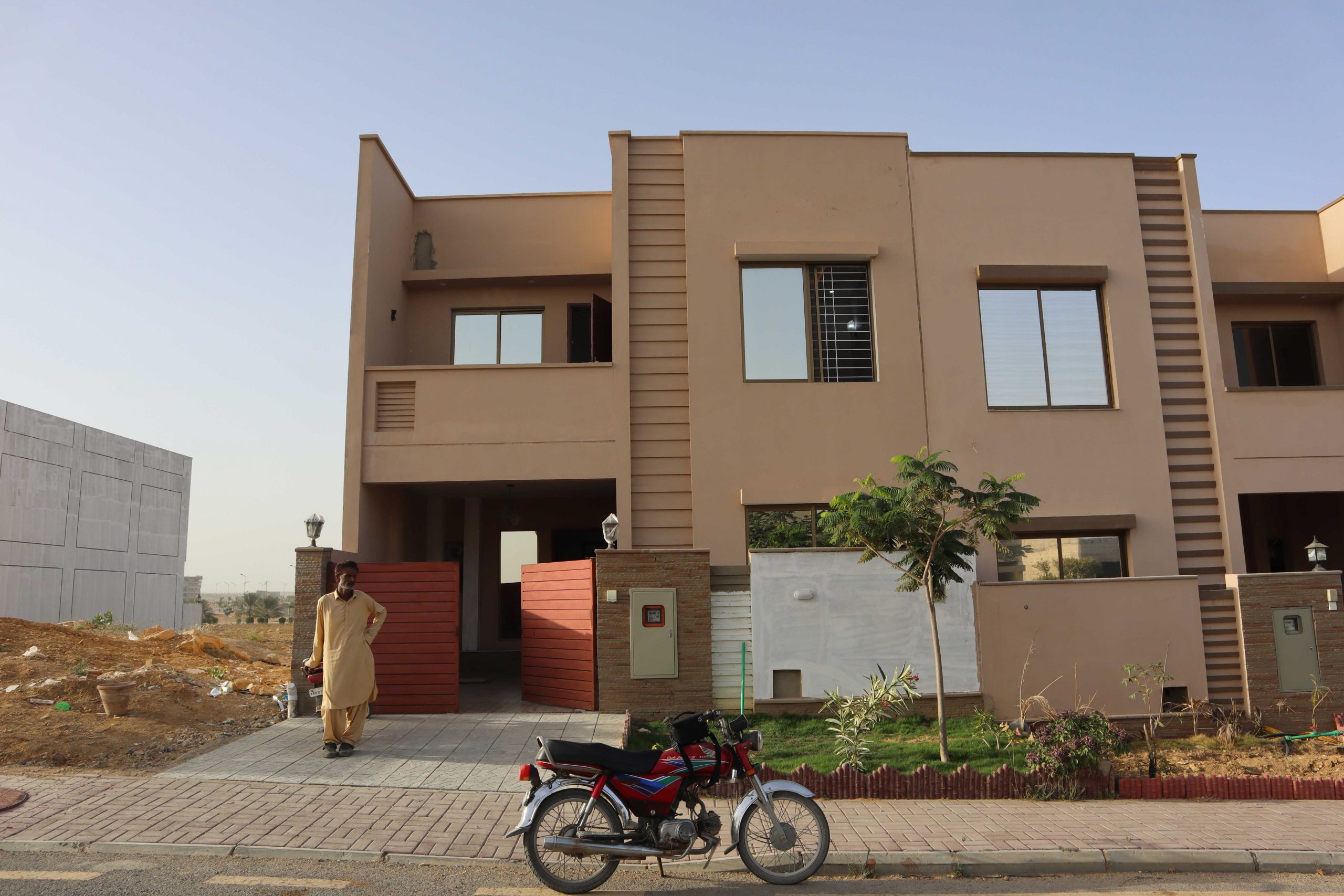 Precinct 27 125 Square Yards Villa Up For Sale In Bahria Town Karachi